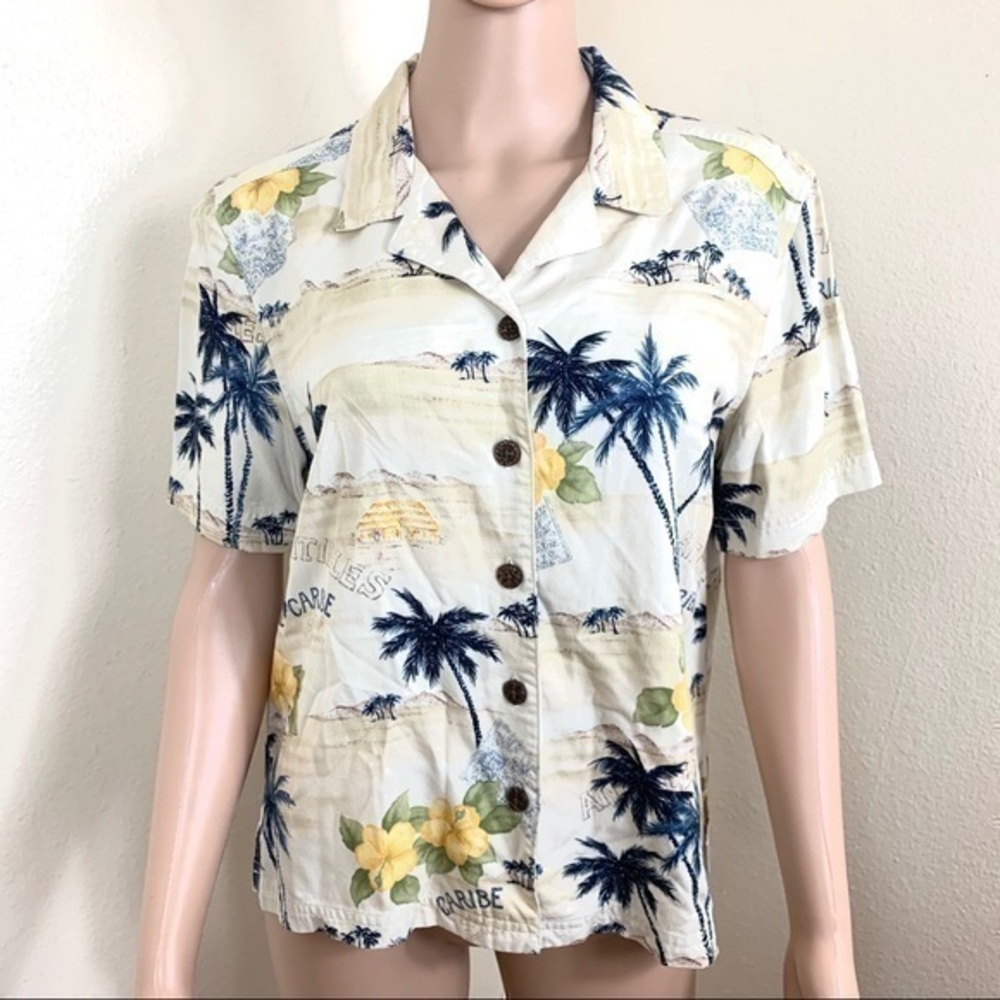 Island Traider women’s Hawaiian shirt cream M